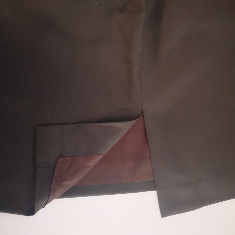 Barney's New York Ladies Size 8 Dark Brown Lined Made in Italy Lined Skirt - Picture 5 of 9